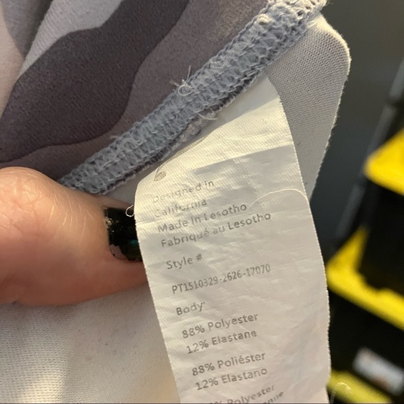 Fabletics Mid Rise Printed Opal Camo Leggings - Picture 10 of 11